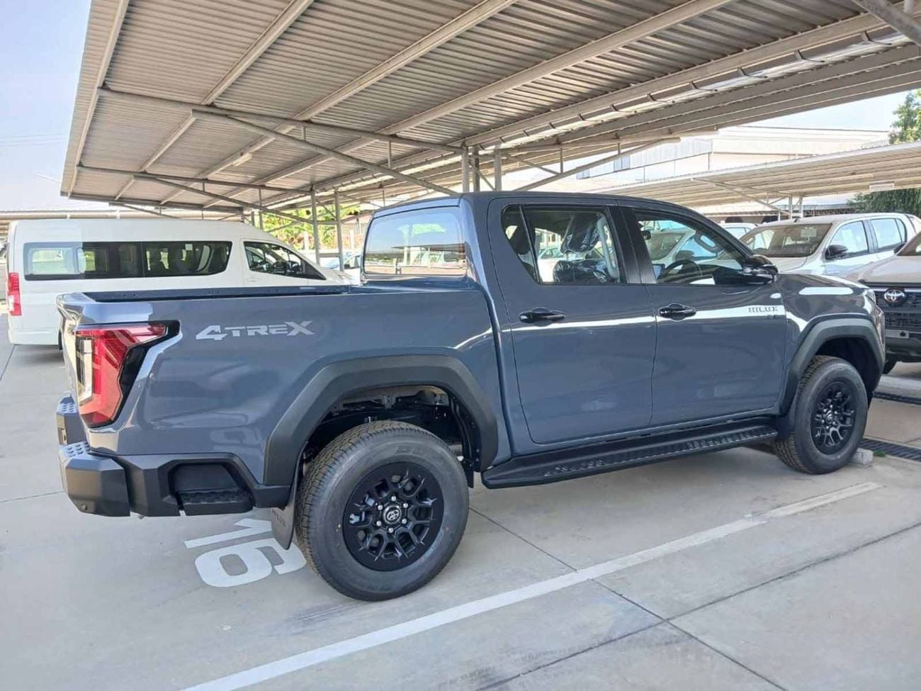 تويوتا هيلوكس 2026 TOYOTA HILUX DCAB TRAVO 4TREX 2.8L DIESEL BRAND NEW 0KM