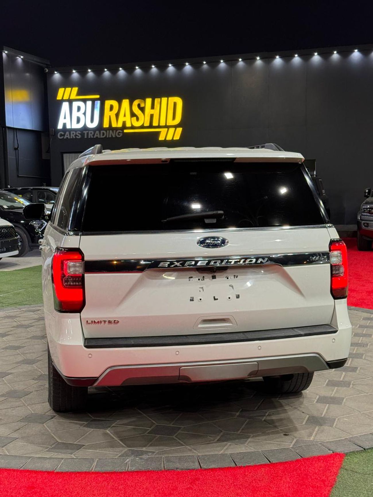 فورد إكسبيديشن Limited 3.5L 4WD