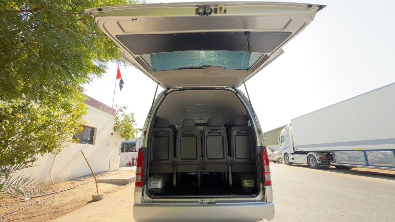 Toyota Hiace 14 SEATER | 2016 | 3.0 DIESEL ENGINE | RHD | 2WD | AUTOMATIC TRANSMISSION