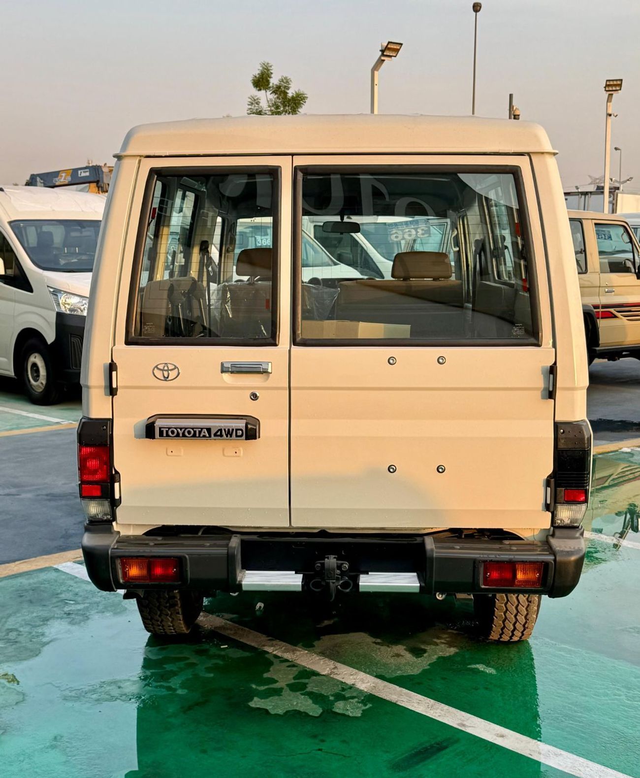 تويوتا لاند كروزر 70 Land Cruiser LC 78 - 2.8L - DIESEL - 3 DOOR - HARD TOP - 2025