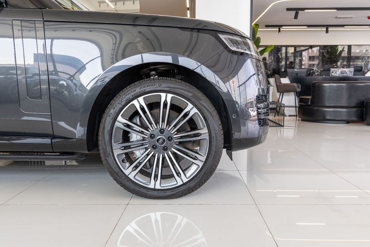 Land Rover Range Rover HSE P530 Range Rover VOGUE / HSE / P530 V8 / UNDER 5 YEARS WARRANTY AND SERVIC HISTORY FROM ALTAYER