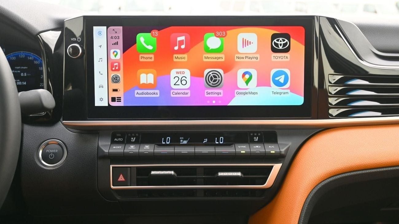 Toyota Camry GLE 2.5L Toyota Camry Hybrid GLE