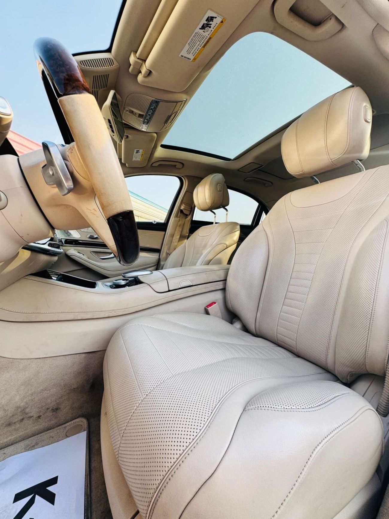 Mercedes-Benz S 560 Std 4.0L (463 HP)