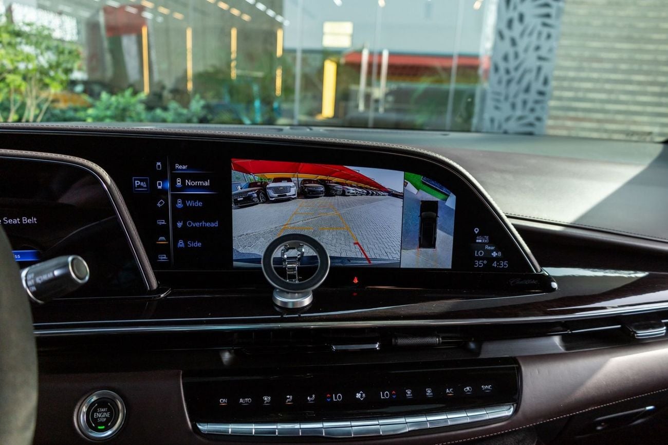 Cadillac Escalade Sport Platinum 6.2L 4WD