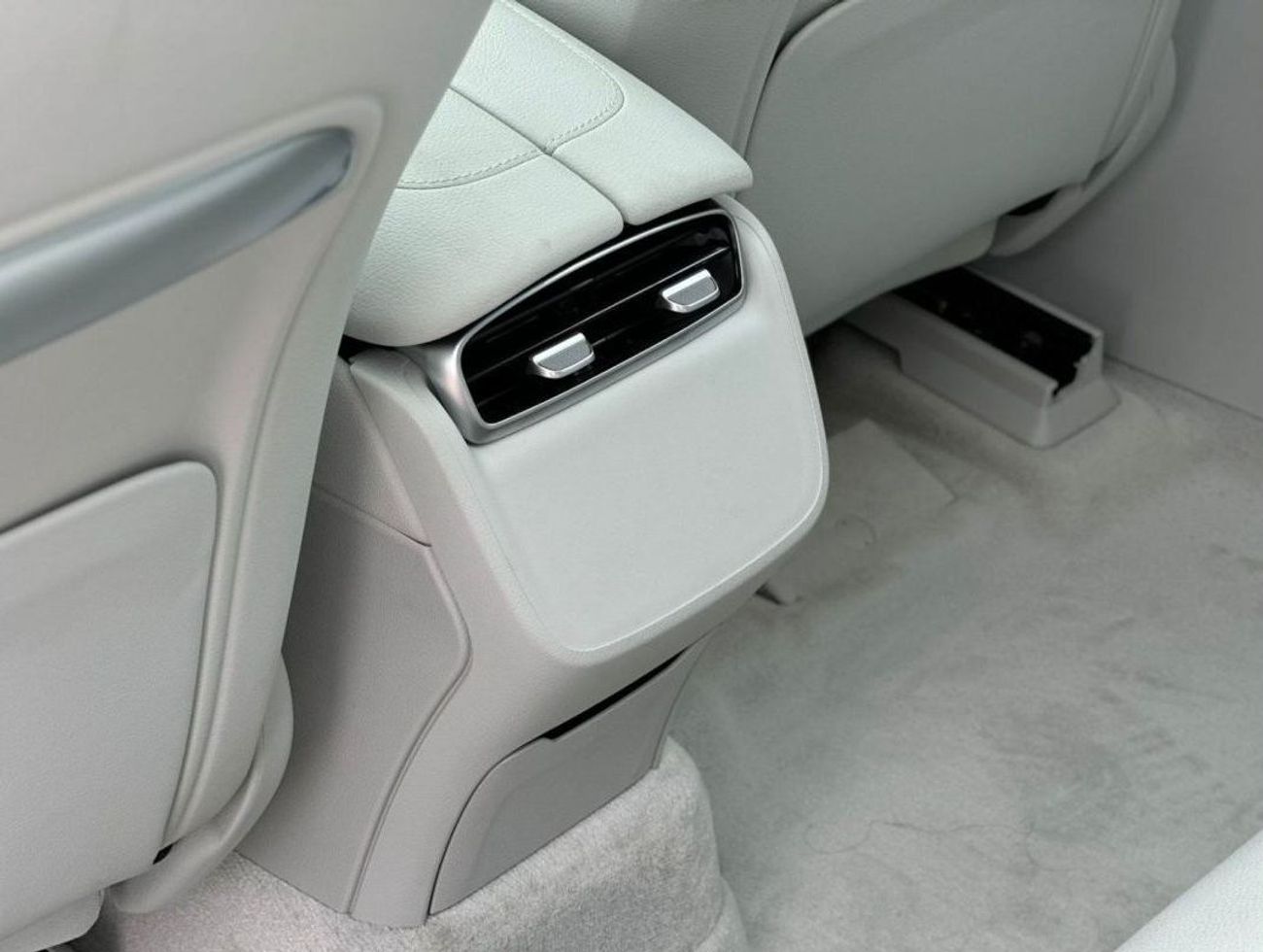 مرسيدس بنز EQE 350+ MERCEDES BENZ EQE350 2023