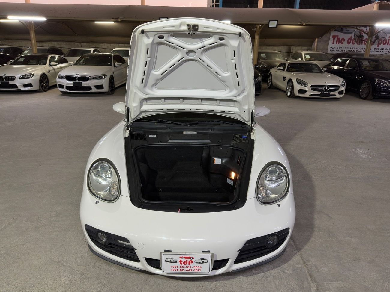 بورش كايمان PORSCHE CAYMAN 2008 2.7L | MANUAL TRANSMISSION | SPORTS STEERING WHEEL | HALF LEATHER SEATS