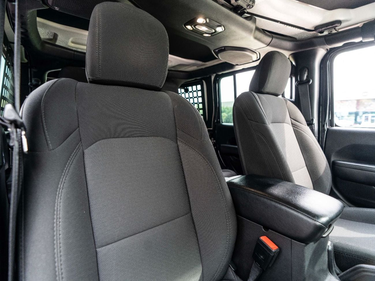 جيب رانجلر Unlimited Sport 3.6L A/T