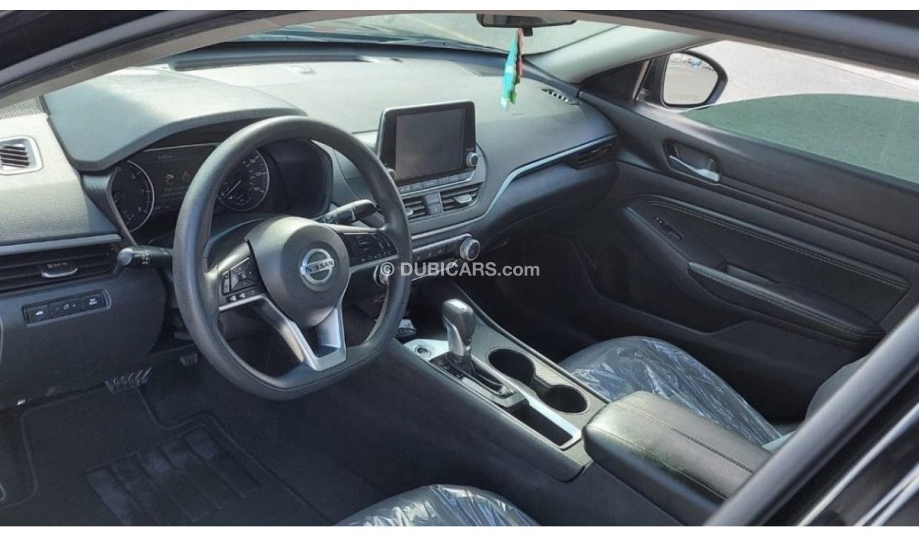 Nissan Altima SV Low mileage