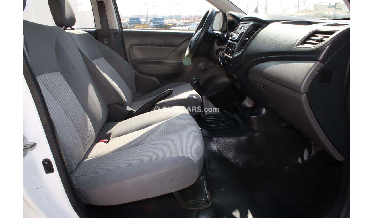 Mitsubishi L200 Mitsubishi L200 2016 GCC in excellent condition, without accidents, very clean from inside and outsi