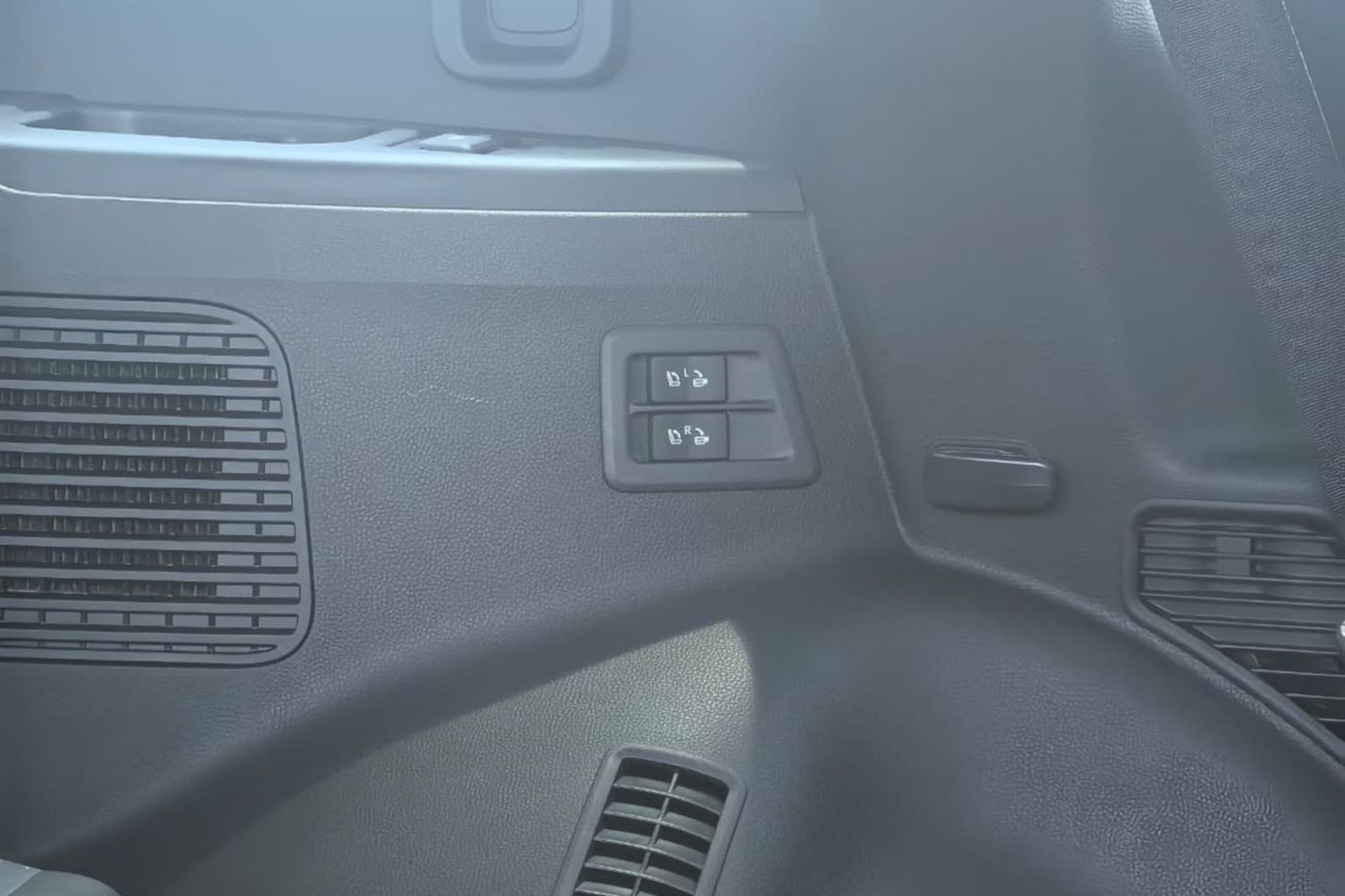 تويوتا لاند كروزر TOYOTA LAND CRUISER VXR 3.5L HYBRID 4WD JBL SPEAKERS  2026