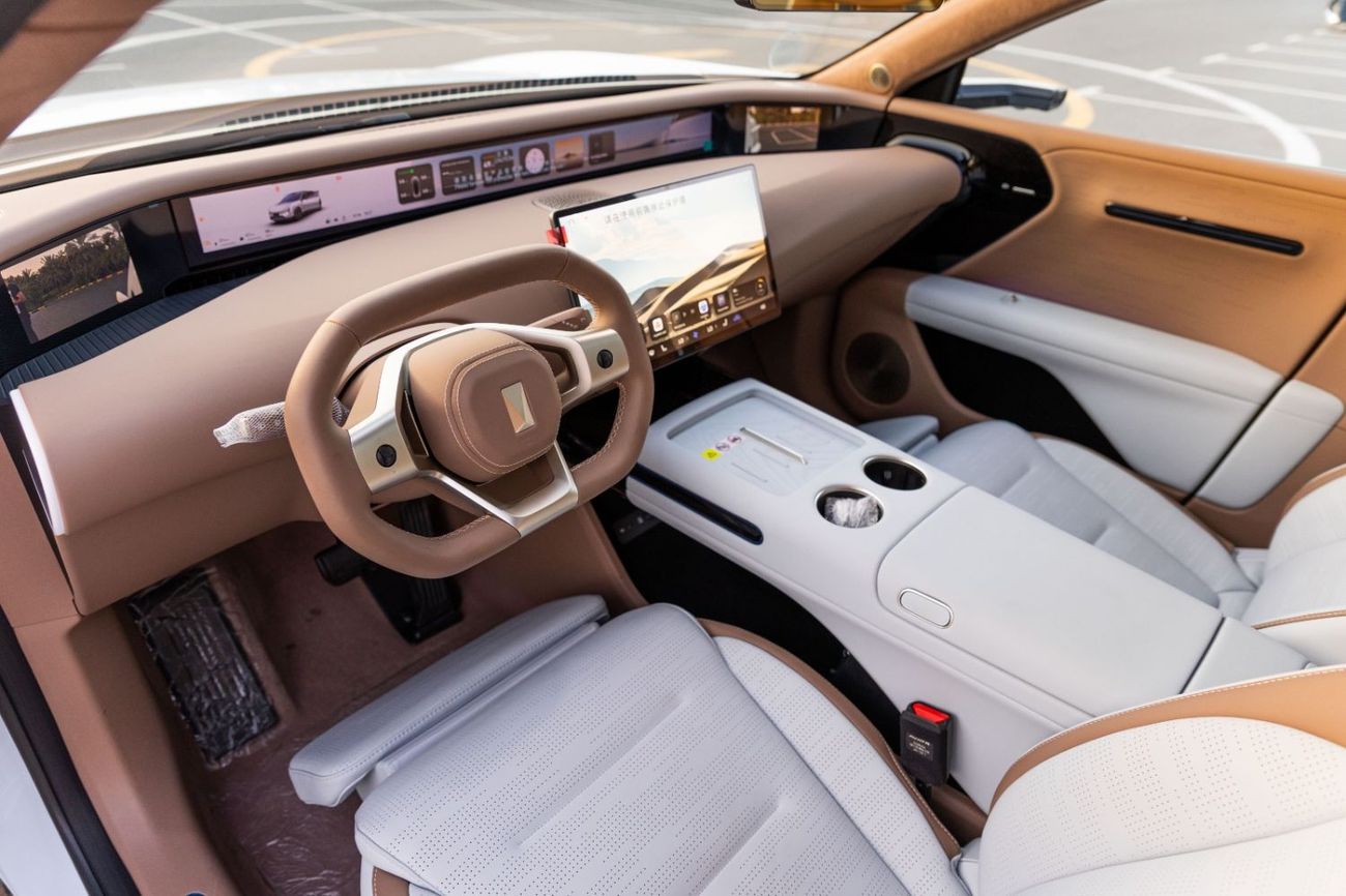 Avatr 07 3 YEAR WARANTY AND 2 YEARS SERVICE