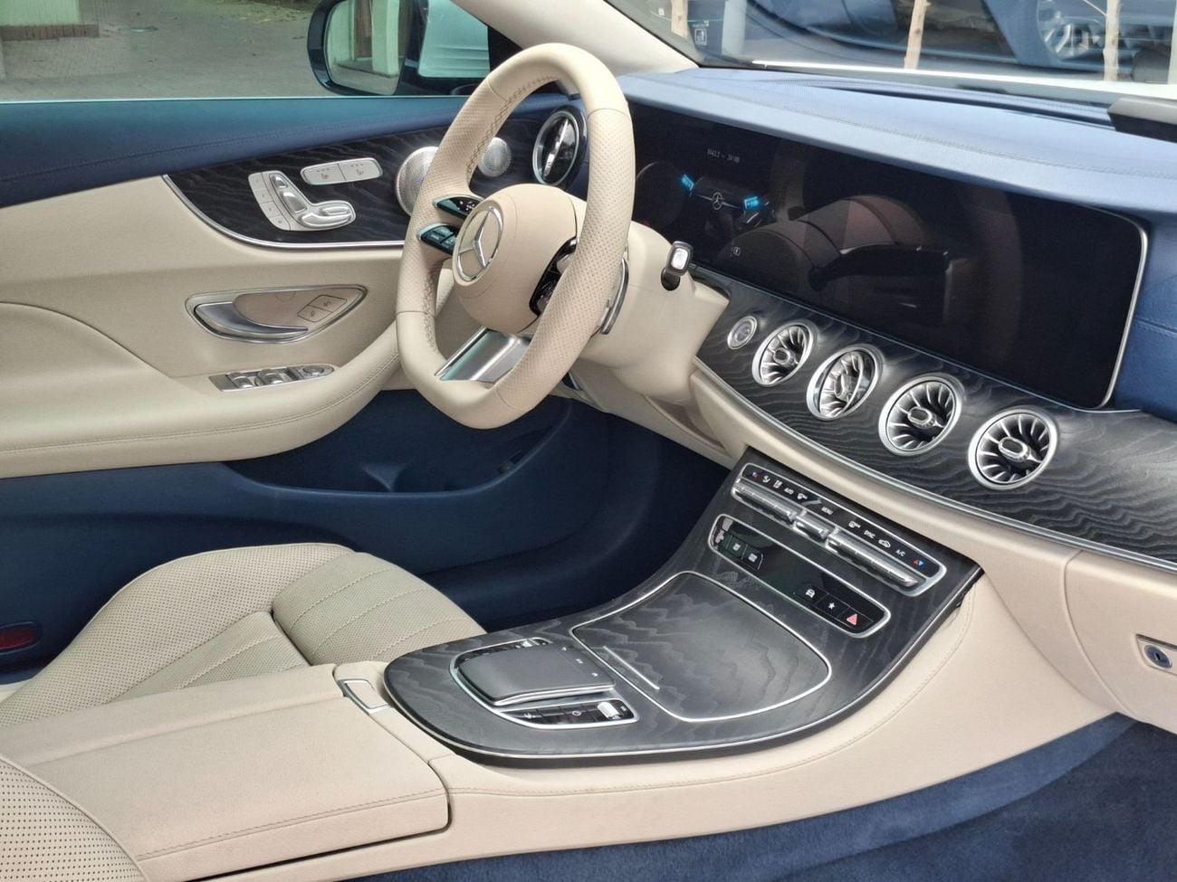 Mercedes-Benz E300 Coupe Mercedes-Benz E300d 2023 full option