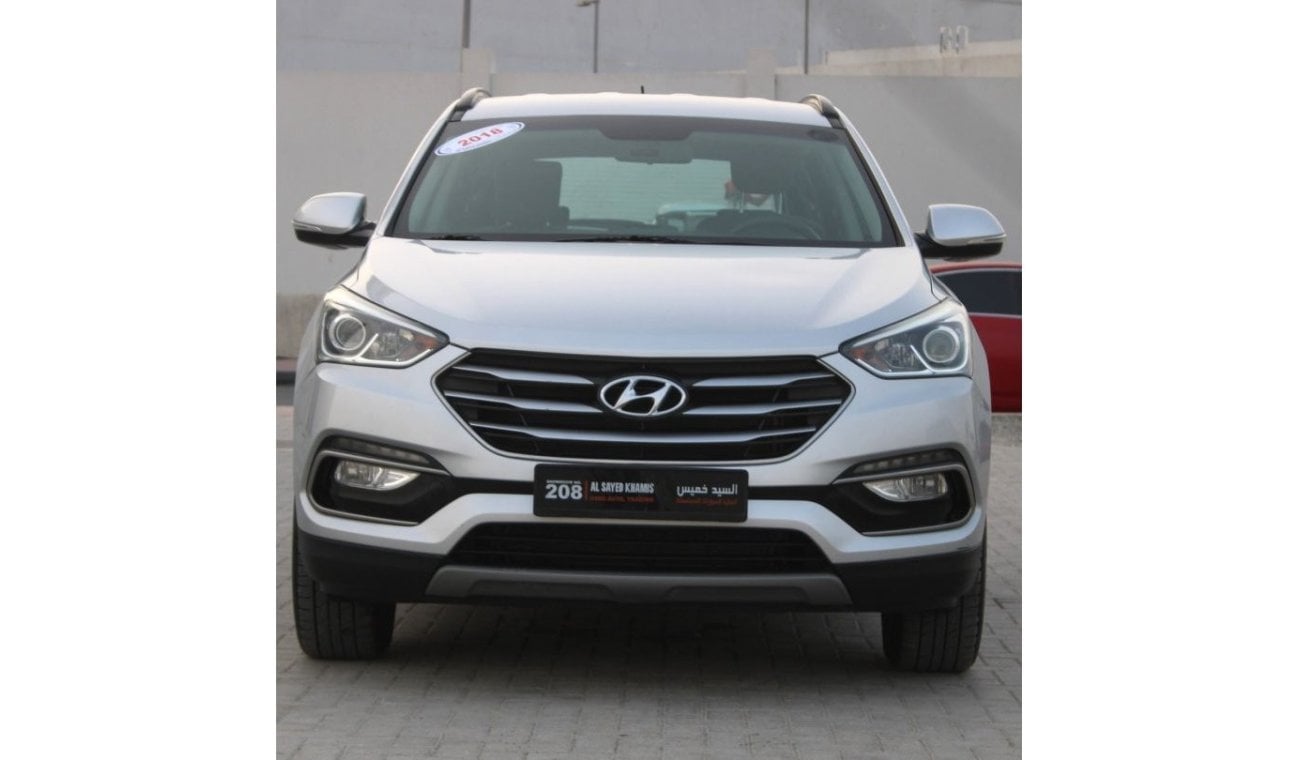 Hyundai Santa Fe HYUNDAI SANTAFE 2018 GCC SILVER 2.4 EXCELLENT CONDITION WITHOUT ACCIDENT