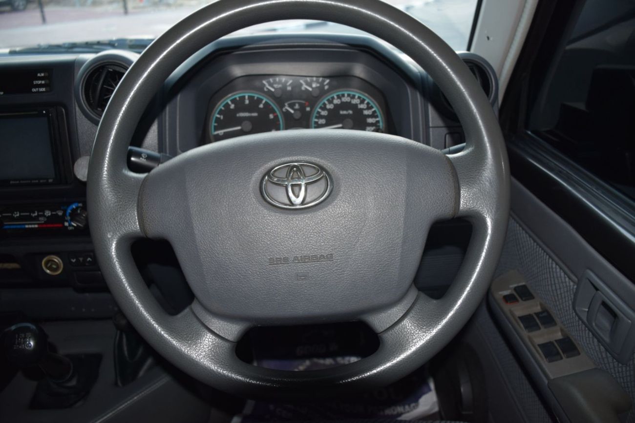 Toyota Land Cruiser Pick Up