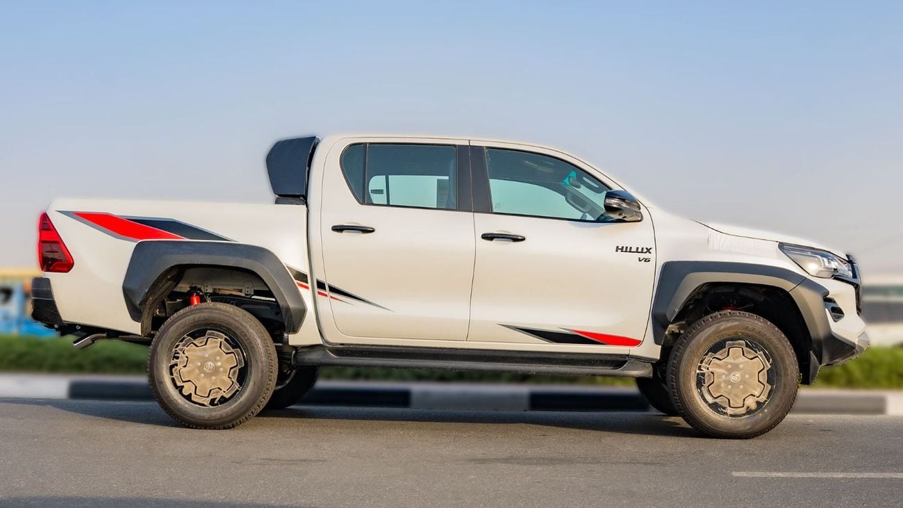 تويوتا هيلوكس 2026 Toyota Hilux GR-Sport 4.0L AT Petrol (White)