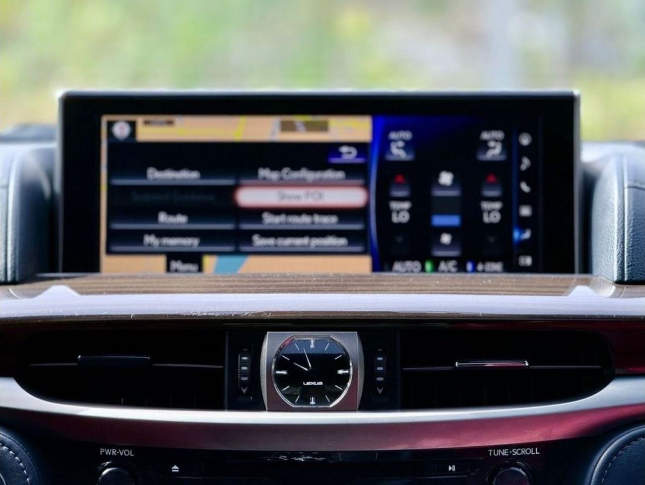 Lexus LX 570 Signature LEXUS LX570 GCC SPECS YEAR 2019 FULL SERVICE HISTORY  FLEXIBLE DOWN PAYMENT EMI AED 3800