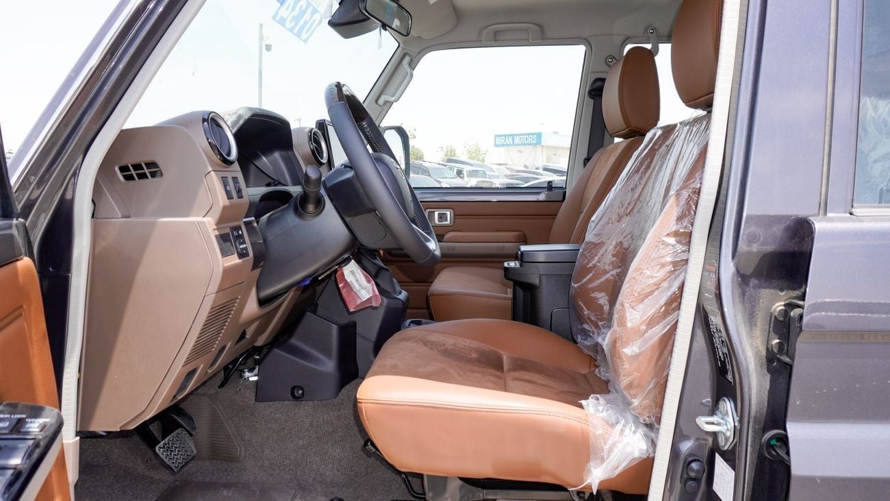 Toyota Land Cruiser 70 LX 4.0 L V6