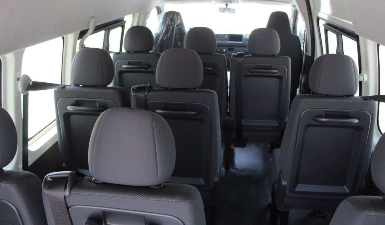 Toyota Hiace DLS - STD ROOF Toyota Hiace 2.5L High Roof Diesel old ship 2024