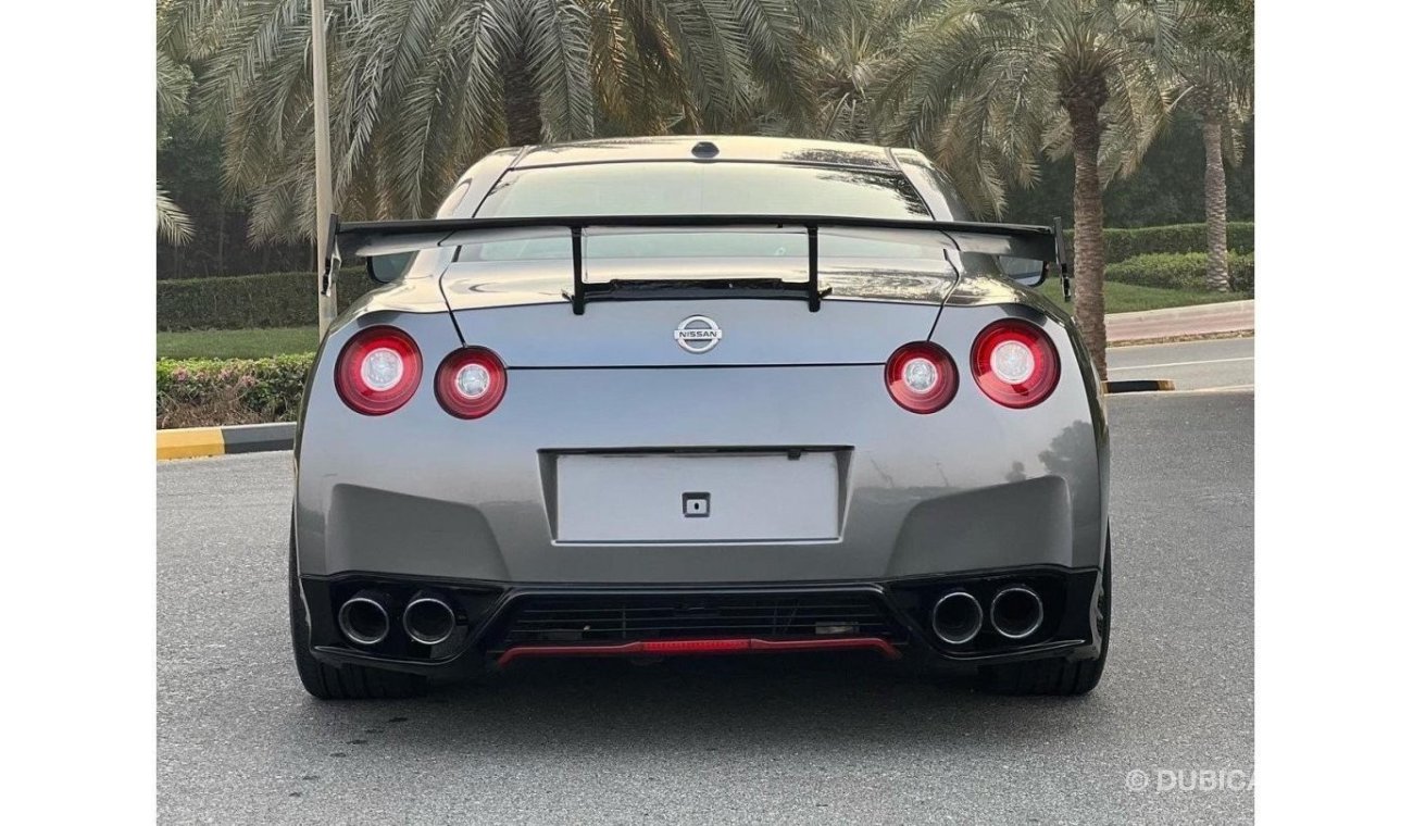 Nissan GT-R NISSAN GTR 2013 FULL OPTION CANDA VERY CLEAN CAR FULL CARBON FAIBER