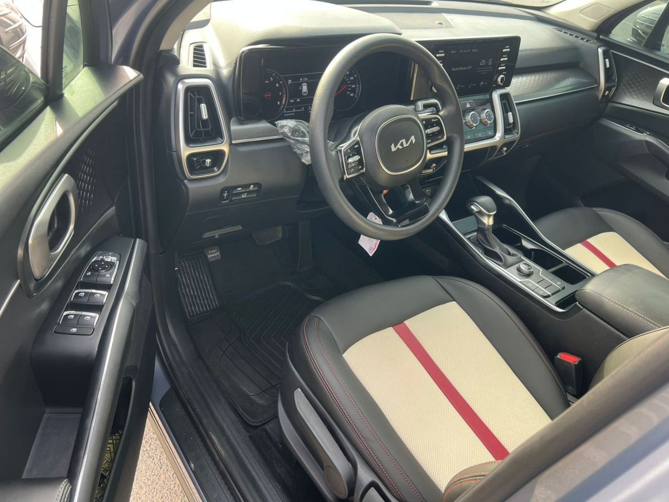 Kia Sorento 2022 KIA SORENTO - 2.5L V4 - REAR CAM - LEATHER SEATS - 7 SEATER - 4X4 - 4 Wheel Drive