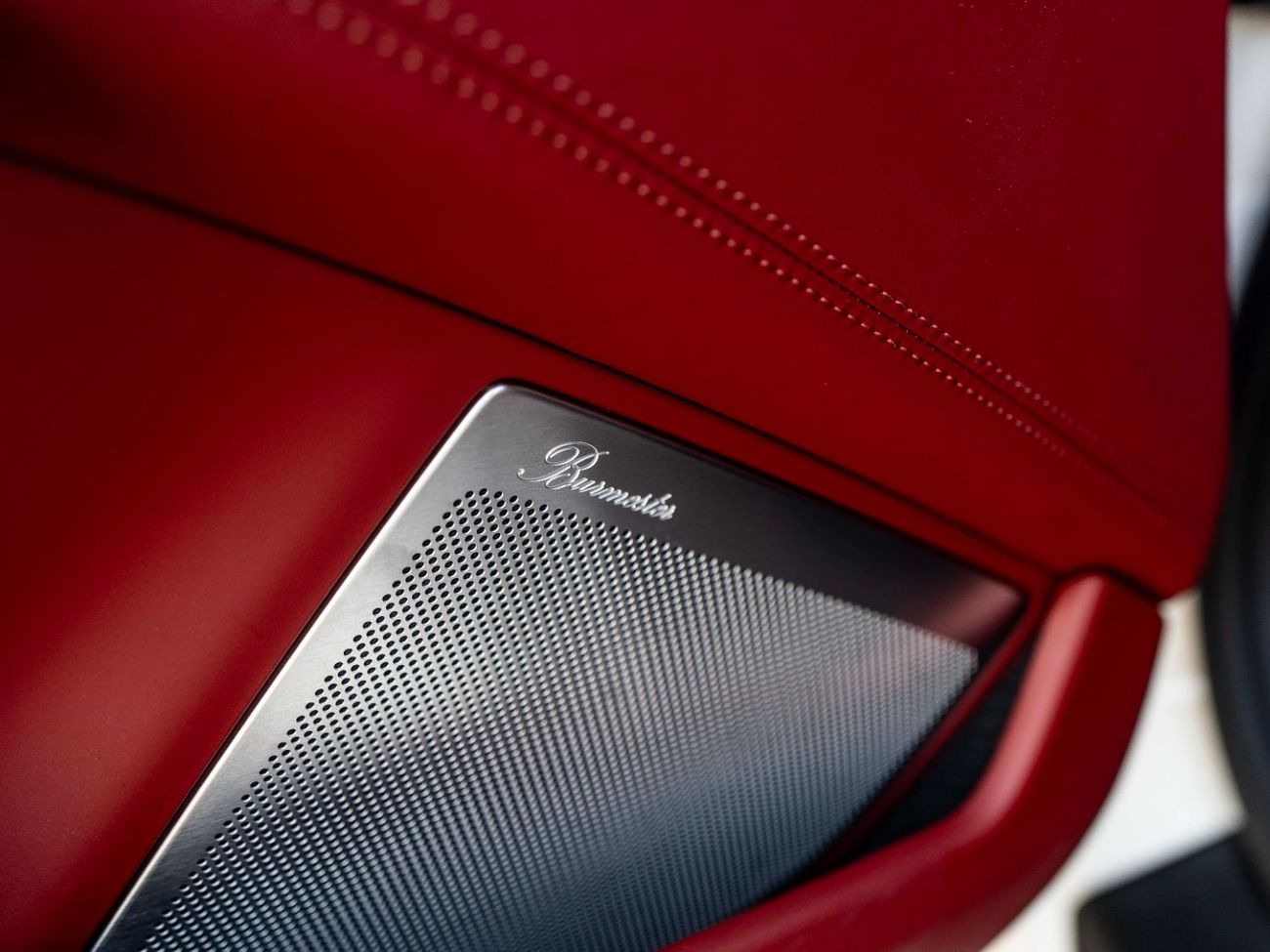 Porsche 911 Turbo S 3.8L (640 HP) Coupe