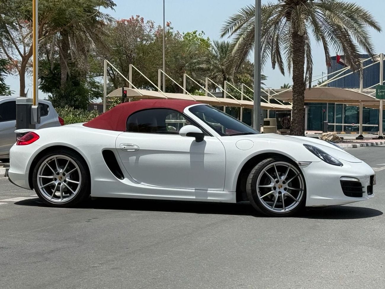 Porsche 718 Boxster PORSCHE POXTER 2016 GCC ONLY 92000 KM LIKE NEW FIRST OWNER ORIGINAL PAINT FULL SERVICE HISTORY