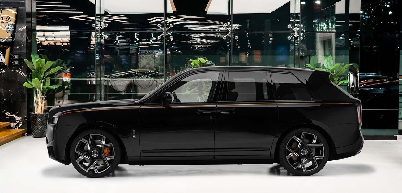 Rolls-Royce Cullinan 6.75 L V-12 Twin-Turbocharged Engine