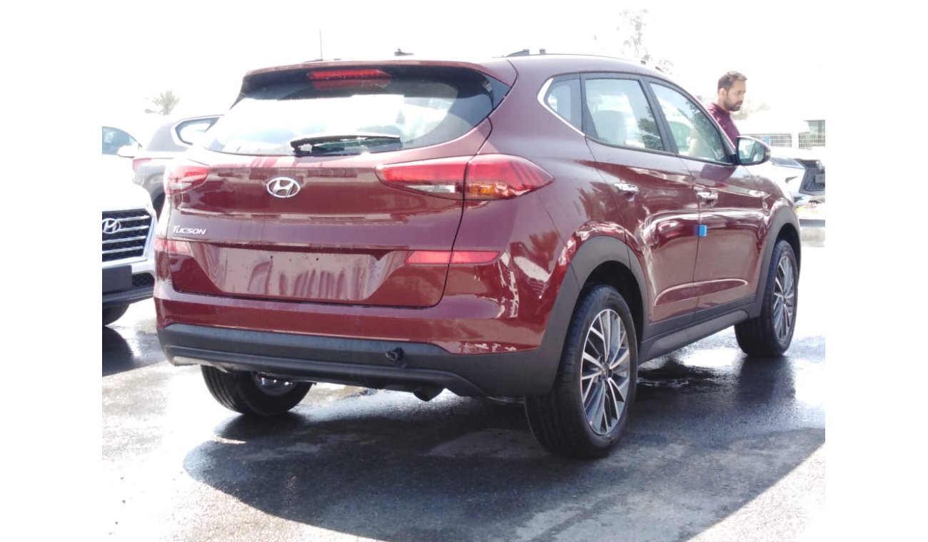 Hyundai Tucson 2.0L WITH PANORAMIC ROOF AND PUSH START 2020 MODEL AVAILABLE ONLY FOR EXPORT