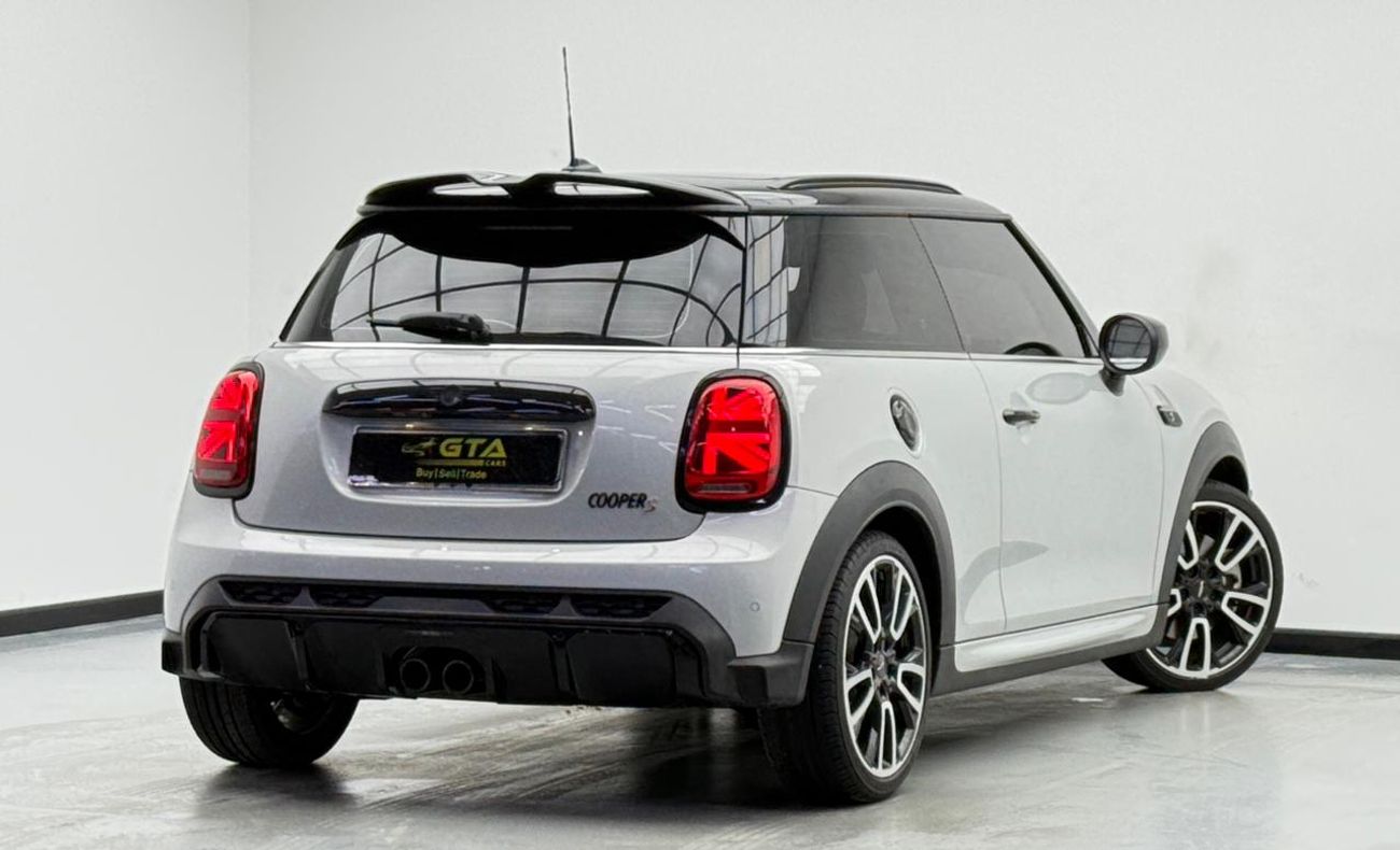 Mini Cooper S Coupé 2022 MINI Cooper S (JCW Kit) ,Warranty ,Service Contract ,Full Service History ,GCC