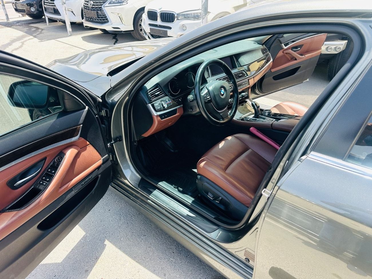 بي أم دبليو 528i