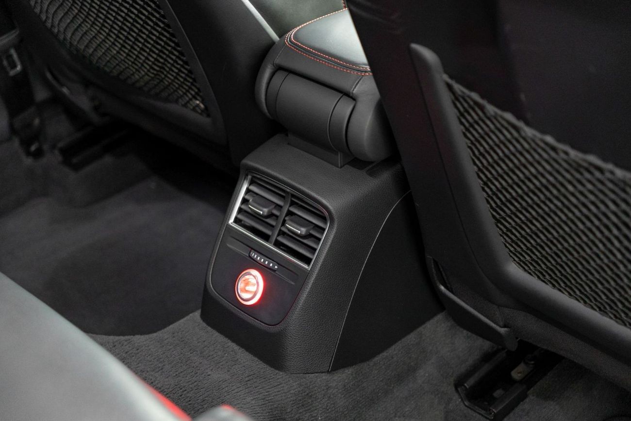 Audi RS3 TFSI quattro 2016 Audi RS3 Hatchback / Full-Service History