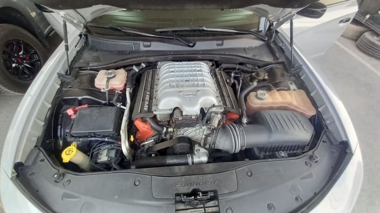 Dodge Charger SRT Hellcat 6.2L (717 HP)