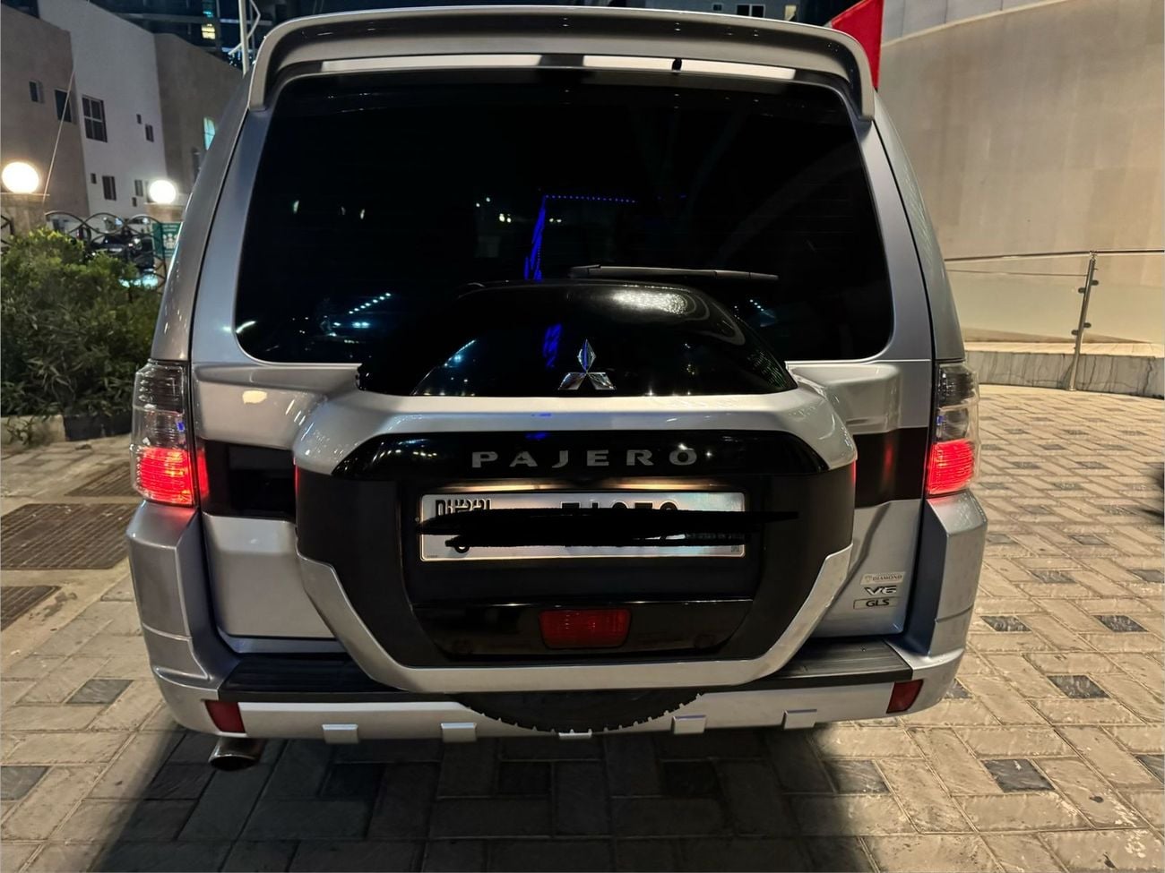 ميتسوبيشي باجيرو GLS Mid 3.0L (177 HP)
