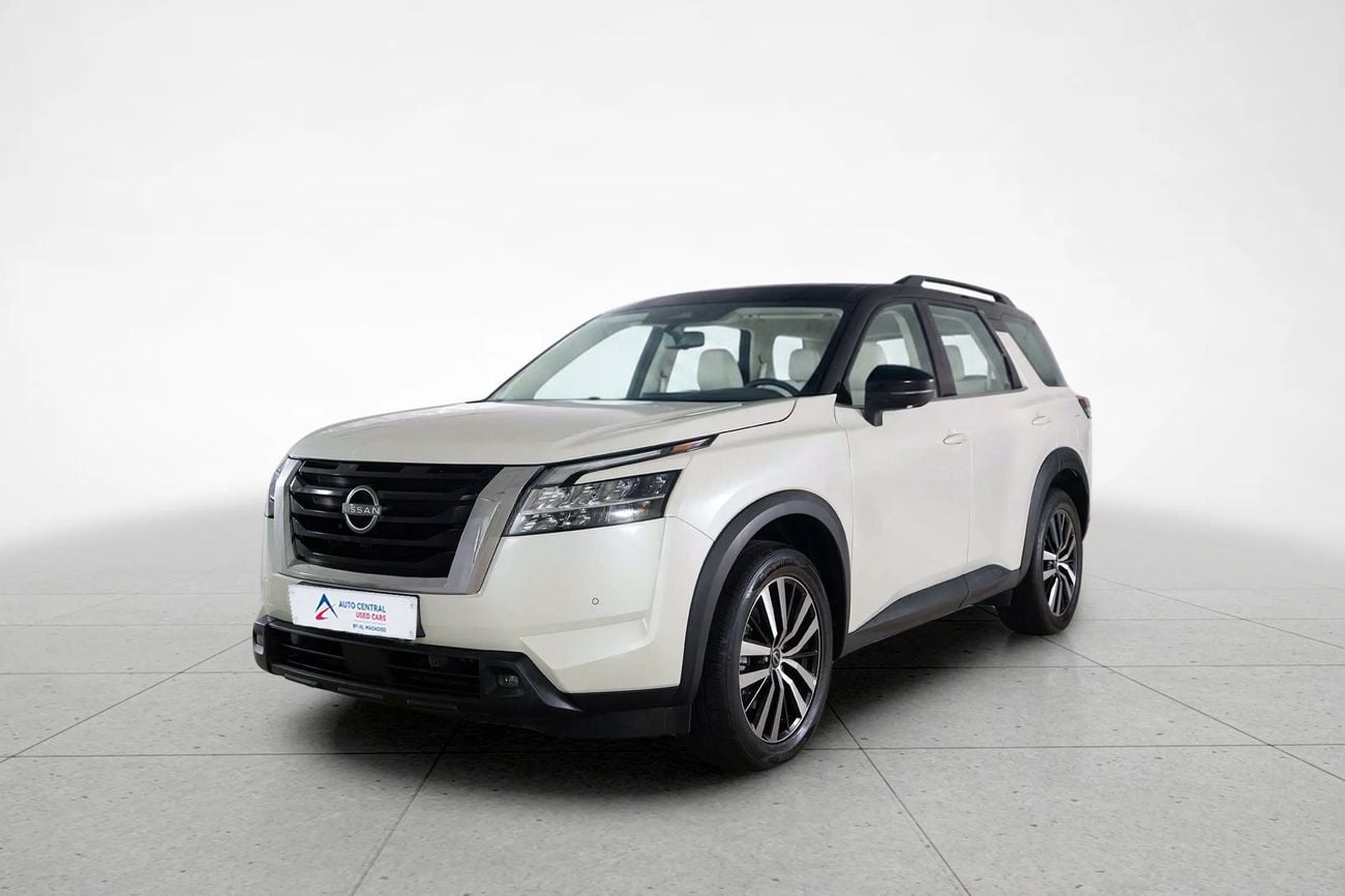 Nissan Pathfinder SV 3.5
