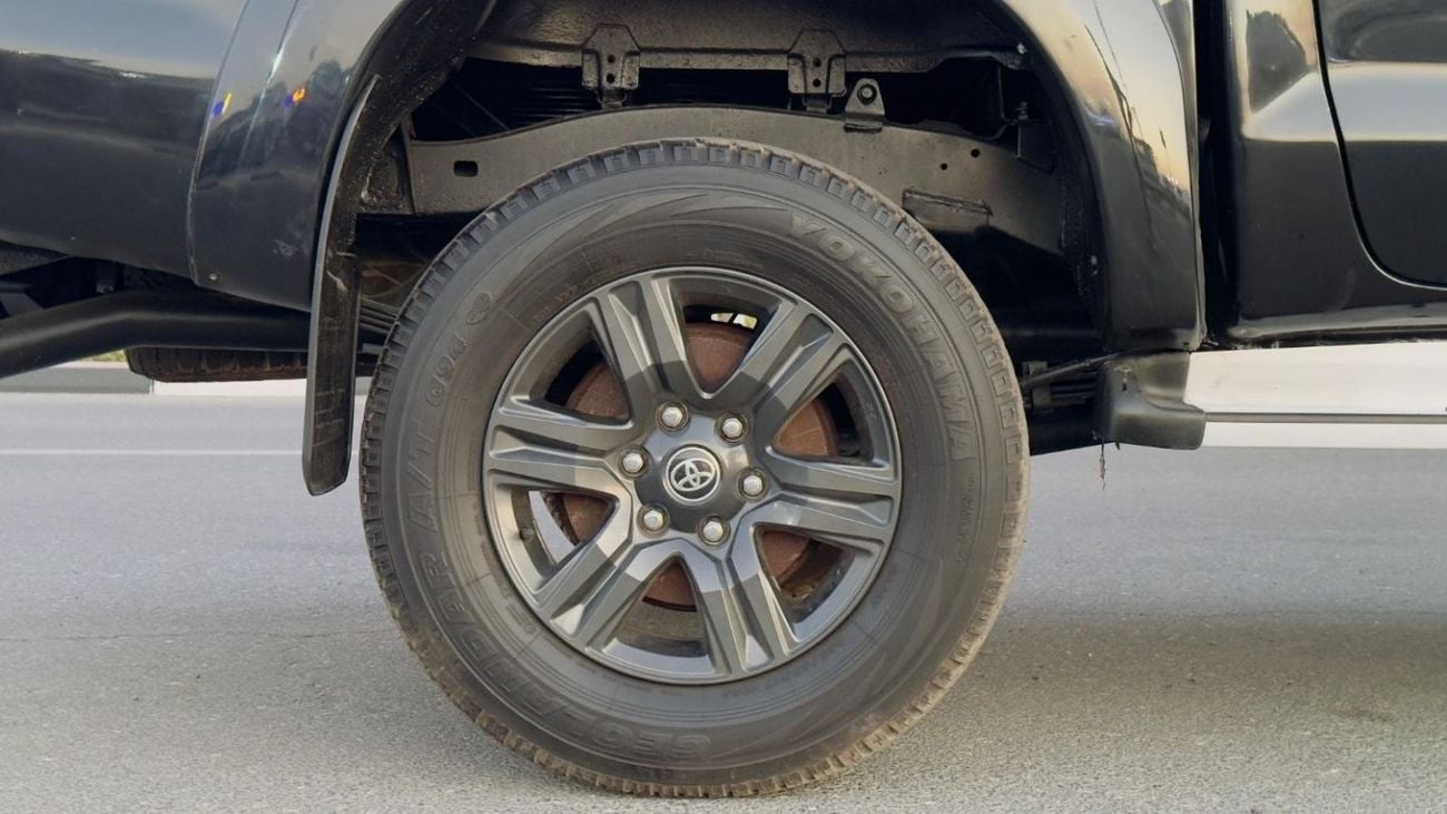 Toyota Hilux DOUBLE CABIN | PREMIUM BULL BAR INSTALLED | 3.0L DIESEL | RHD | 2007 | 4 X 4