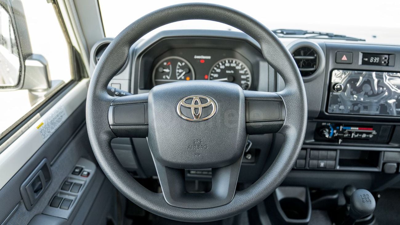 تويوتا لاند كروزر 76 TOYOTA LAND CRUISER 76
