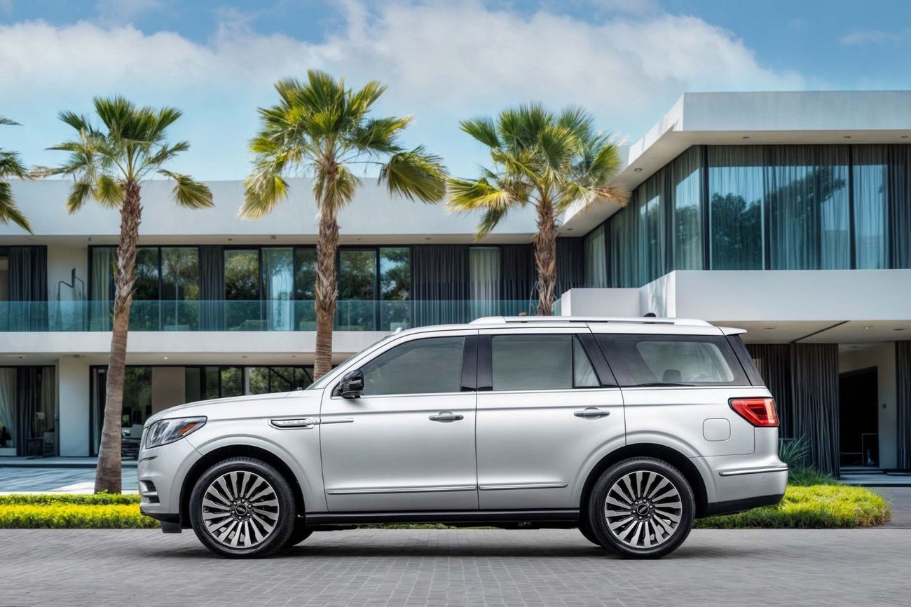Lincoln Navigator Retractable Running Boards | 2,448 P.M  | 0% Downpayment | Pristine!