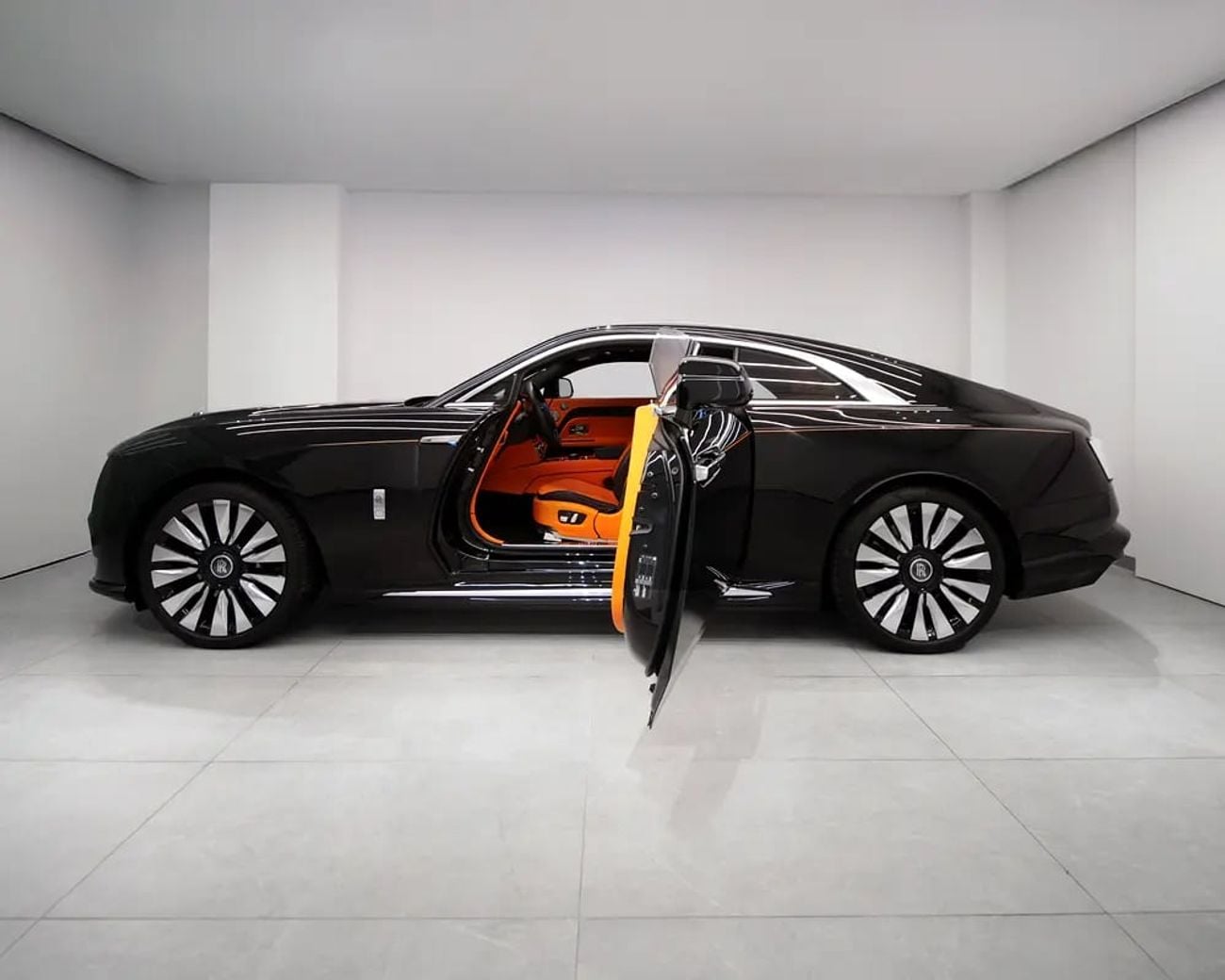 Rolls-Royce Spectre Certified Pre-Owned | Warranty