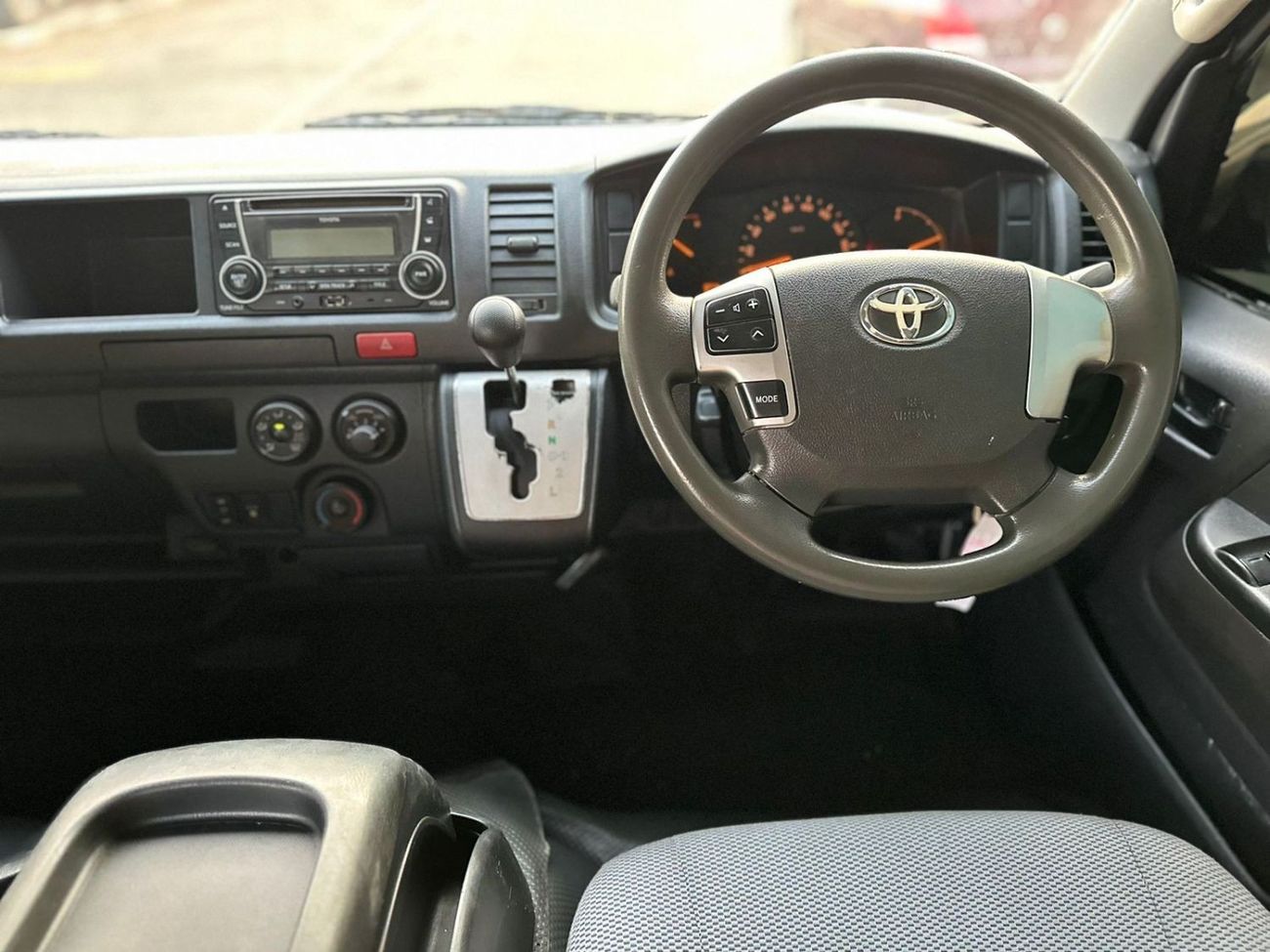 Toyota Hiace PREMIUM CONDITION | RHD | 3.0L DIESEL | 2015 | AIR CONDITIONER | 14 SEATERS