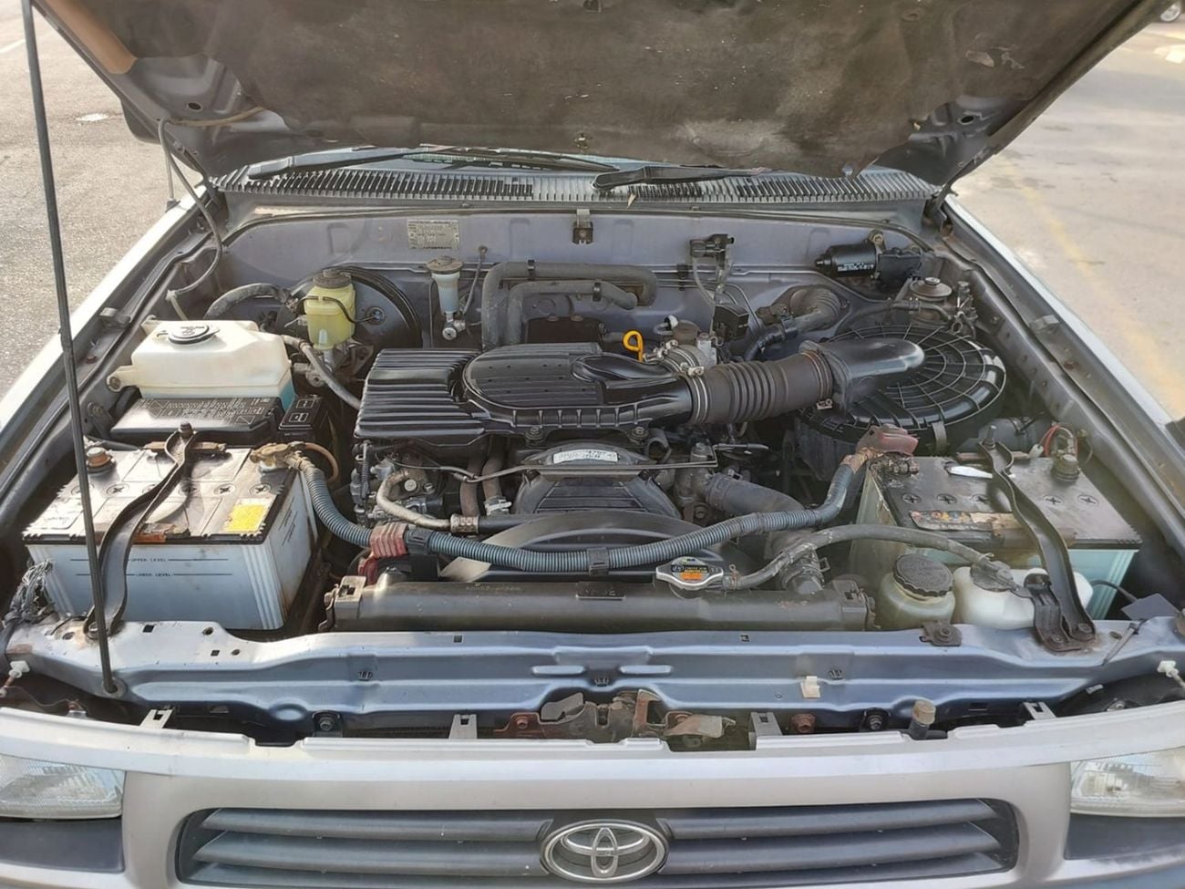تويوتا هيلوكس (RAMADAN OFFER) TOYOTA HILUX PICKUP RHD 1999 MODEL 3.0 L DIESEL MANUAL(PM18236)