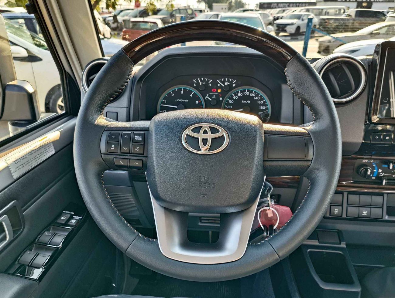 تويوتا لاند كروزر 70 LC76 / M/T / 4.5L V8 DIESEL / FULL OPTION / 4X4 (CODE # 67941)