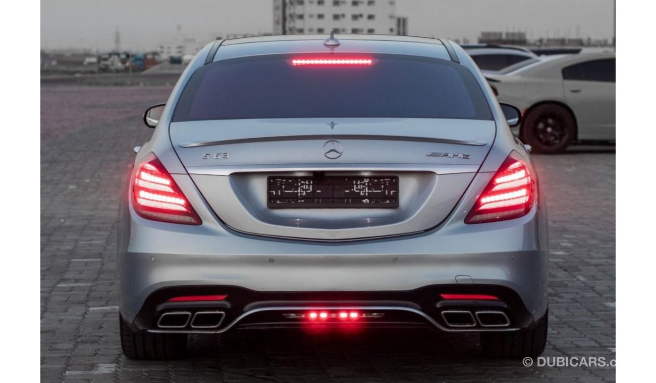 مرسيدس بنز S 550