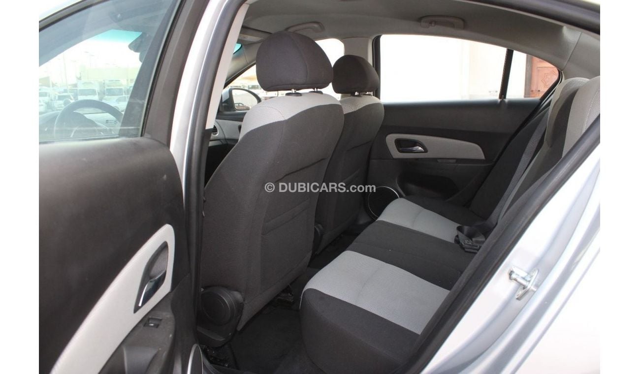 Chevrolet Cruze LS LS Chevrolet Cruze 2017, GCC, in excellent condition, without accidents