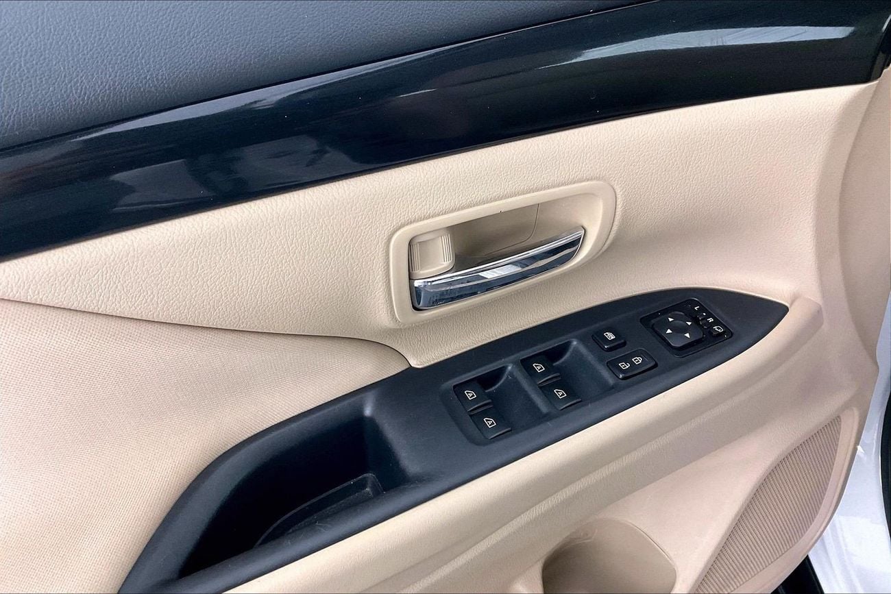 ميتسوبيشي آوتلاندر 2.5 GLX AUTO 4WD 7SEAT ML FABRIC SEATS | شامل الضمان | 0 ﺪﻔﻋﺓ ﺃﻮﻟﻯ