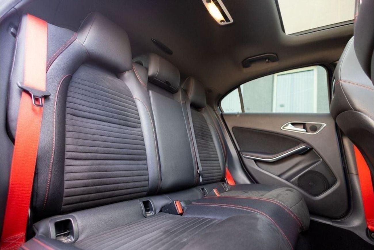 Mercedes-Benz A 250 std 2.0L (221 HP) Mercedes-Benz A250 2018 (LOW MILEAGE) GCC under Warranty with Flexible Down-Paymen