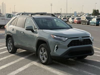 Toyota RAV4 XLE HEV VXR HEV 2.5L (219 HP) AWD 2022 Toyota RAV4 XLE hybrid 2.5L (219 HP) AWD