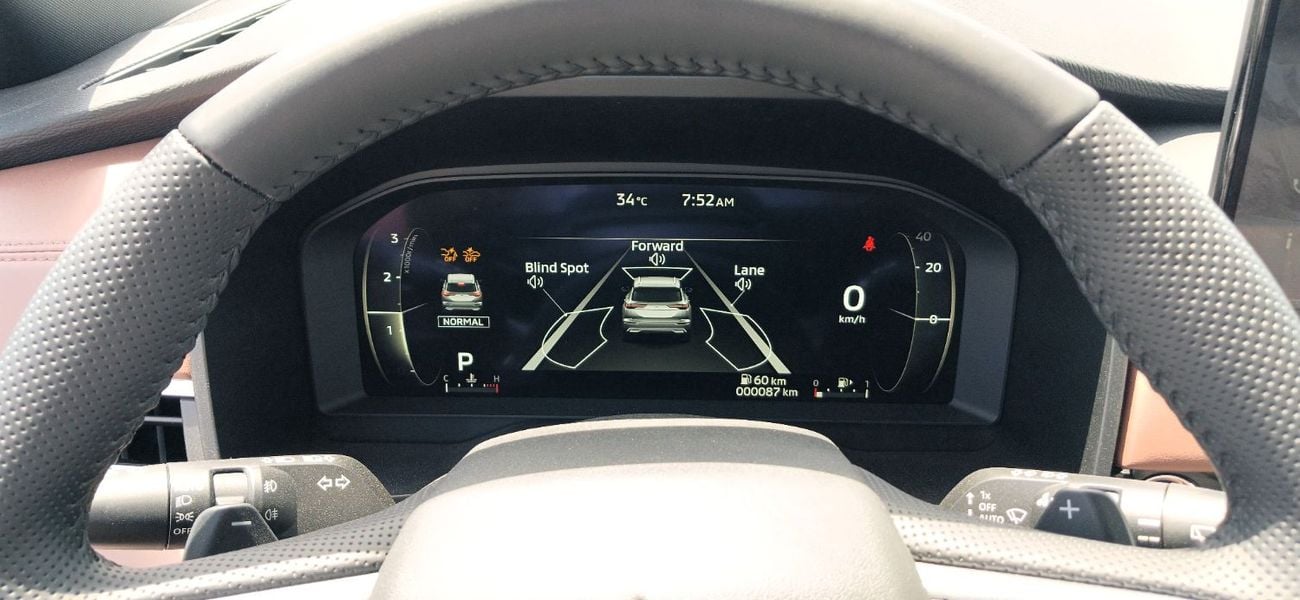 ميتسوبيشي آوتلاندر P Line 2.5L Petrol 4WD 2026YM