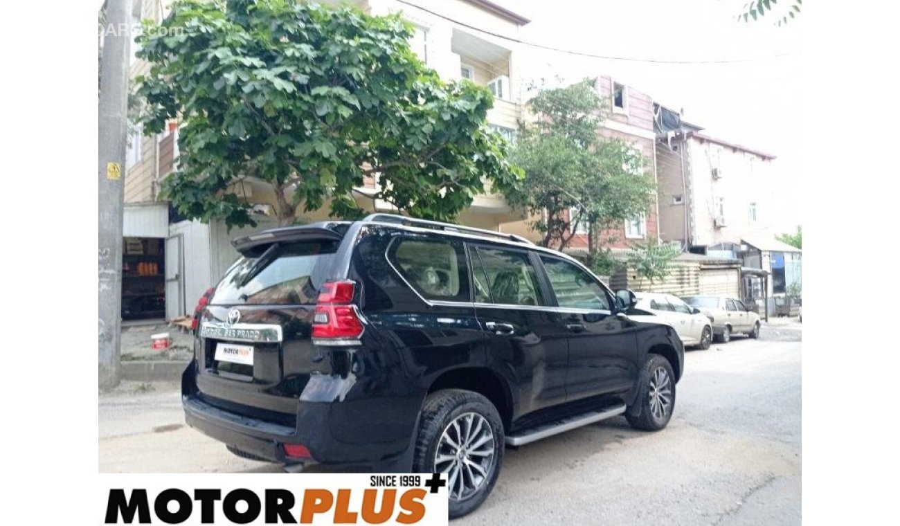 تويوتا برادو VX-L 4.0lt Petrol AT Executive Black Edition with Height Control and Radar