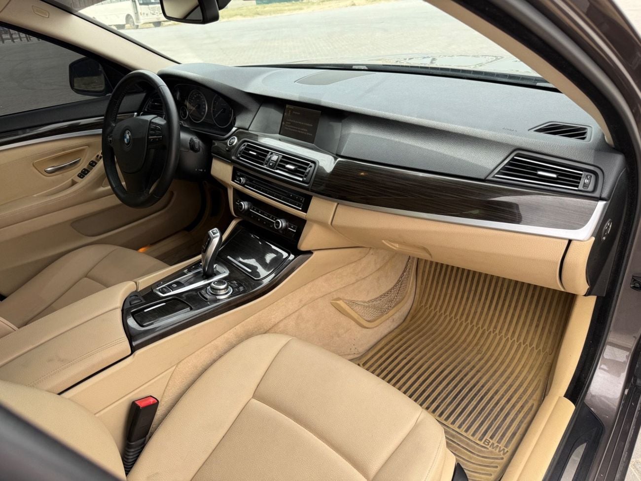 بي أم دبليو 520i Low 2.0L