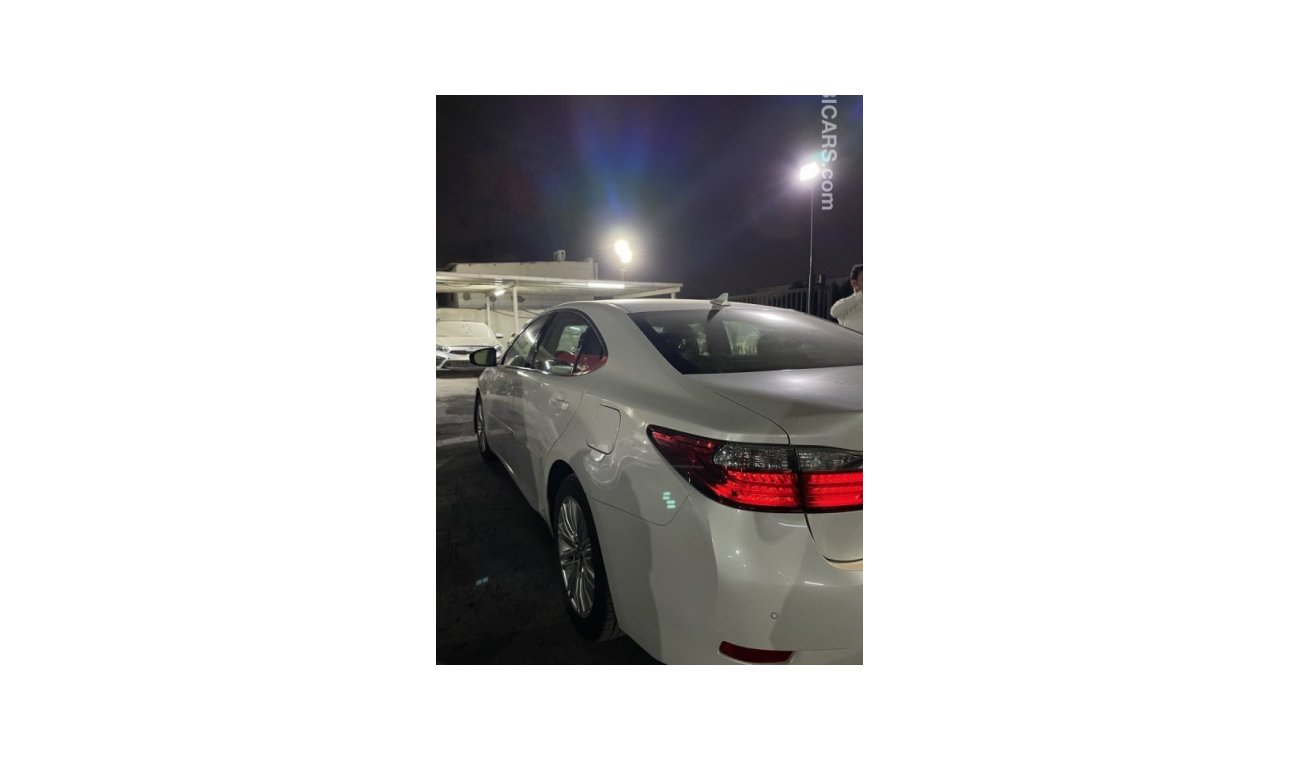 Lexus ES350